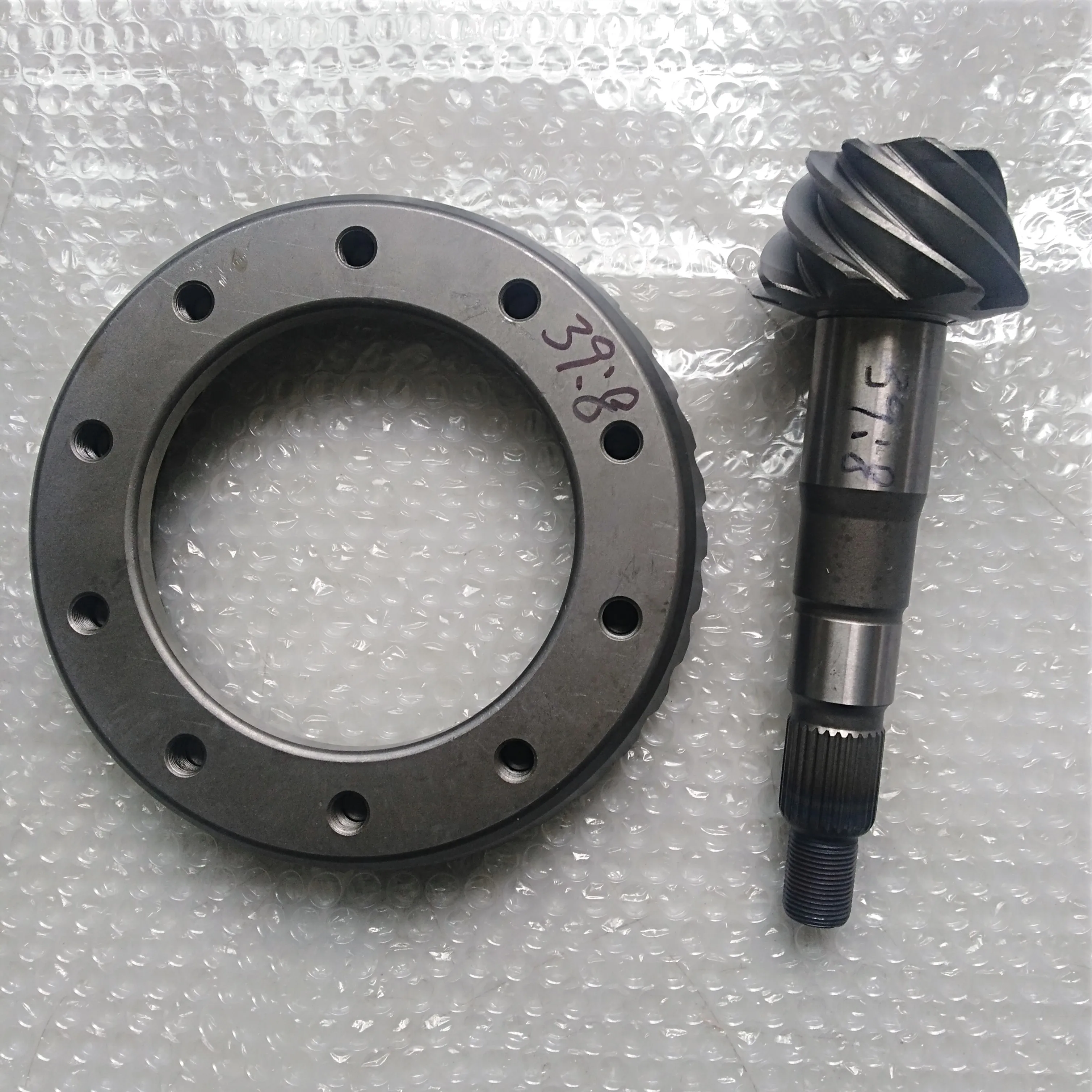 Hot Sale High Quality 8-39 Crown Wheel and Pinion for 41201-39696 Ration 8*39