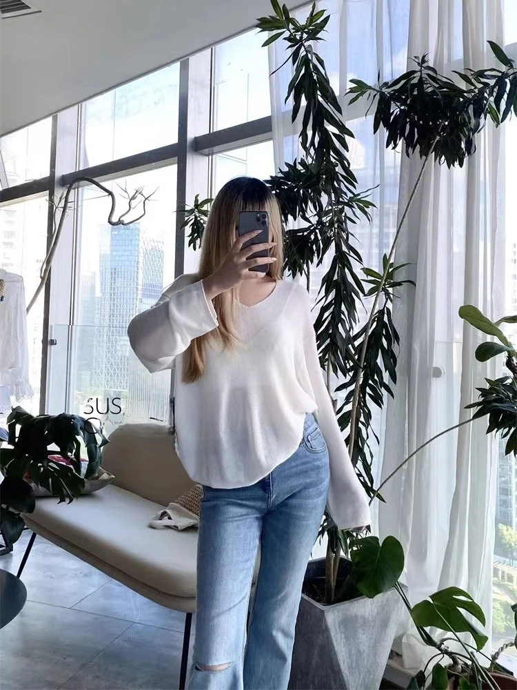 

Susan Knitted Long Sve Top Women's Soft V-ne Casual Sle Faionable Versatile White Color for Early Autumn