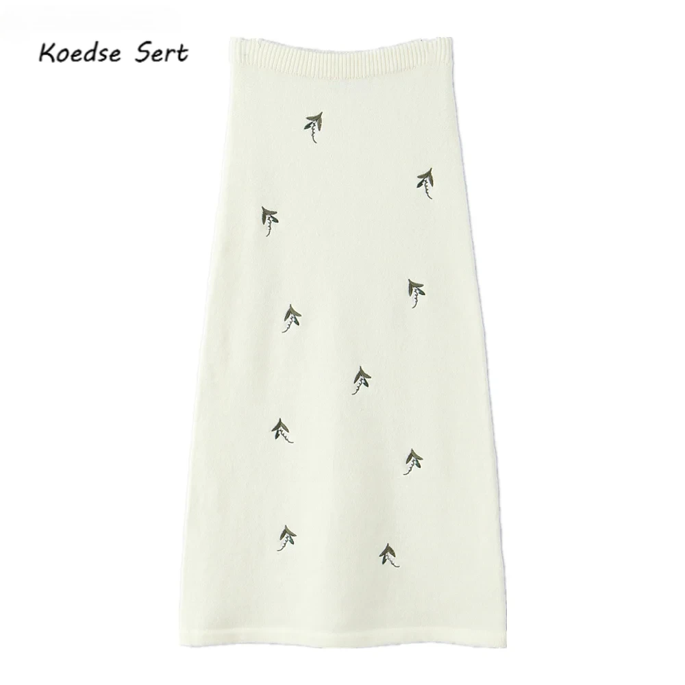 2025 sexy elastische taille borduurwerk bloemen gebreide kokerrokken herfst winter vrouwen skinny pakket heupen maxi lange rokken