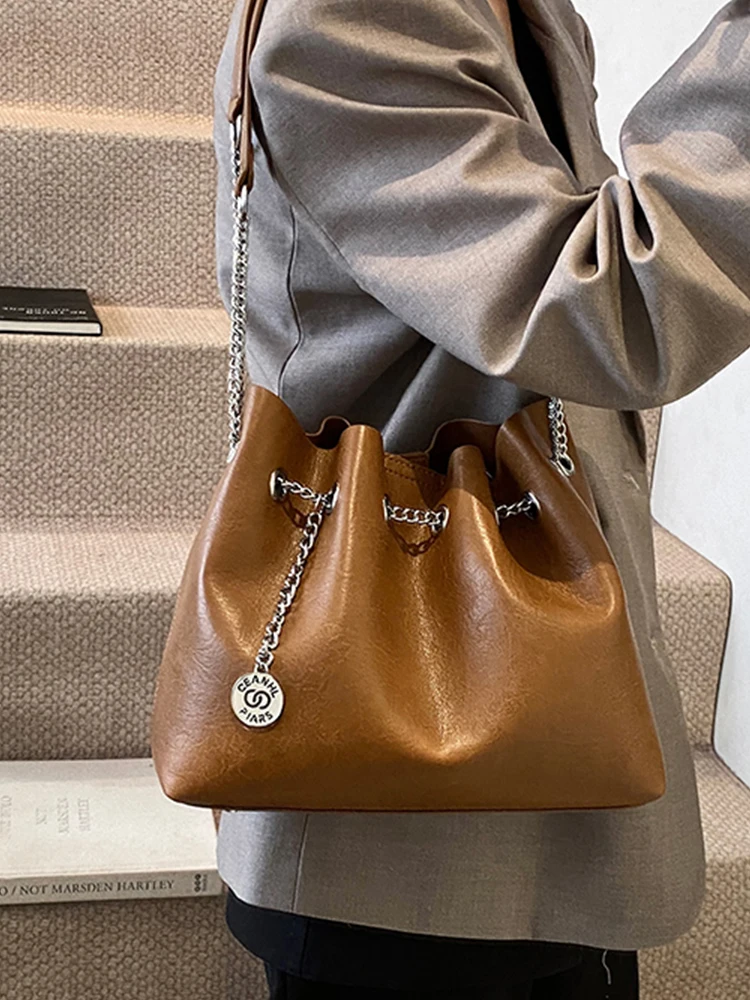 Spring Trends Chain Bucket Bags for Women High-Grade Sense Soft Leather Drawstring Commuter Shoulder Bag Bolso Mujer