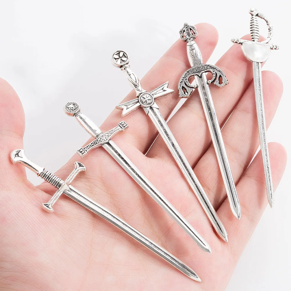 إكسسوارات مجوهرات من سبيكة DIY، قلادة سيف، إكسسوارات سيف طويلة من الفضة القديمة