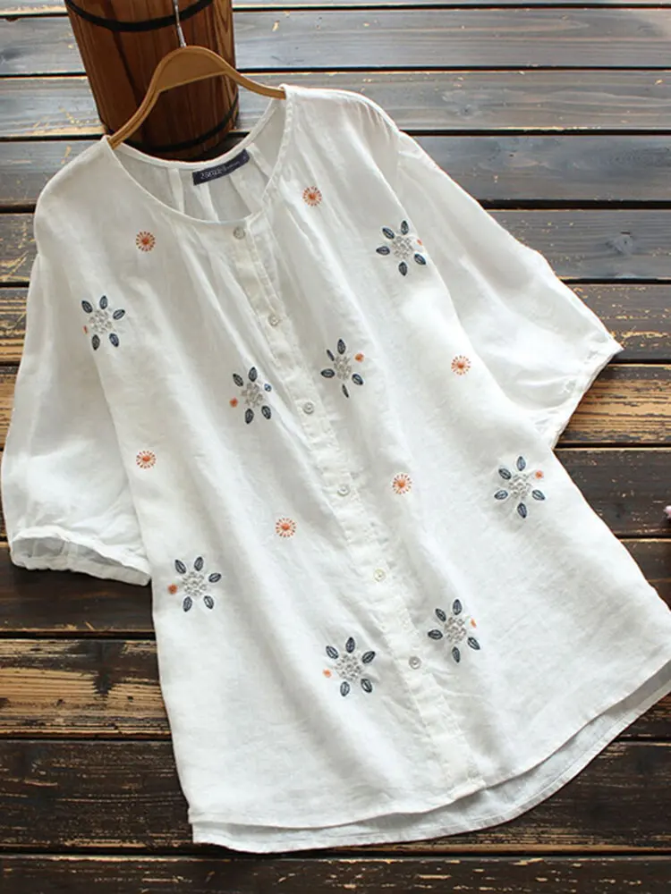 

2024 New Women's Flower Embroidered Short Sleeve Round Neck Button Split Loose Shirts And Blouses