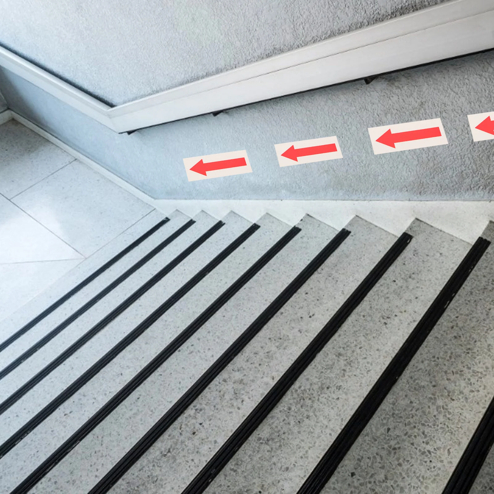 2 pezzi di decalcomania di avvertenza con freccia, forte adesione, materiale durevole, perfetto per la sicurezza scolastica dell'ufficio della fabbrica di attrezzature del centro comunitario