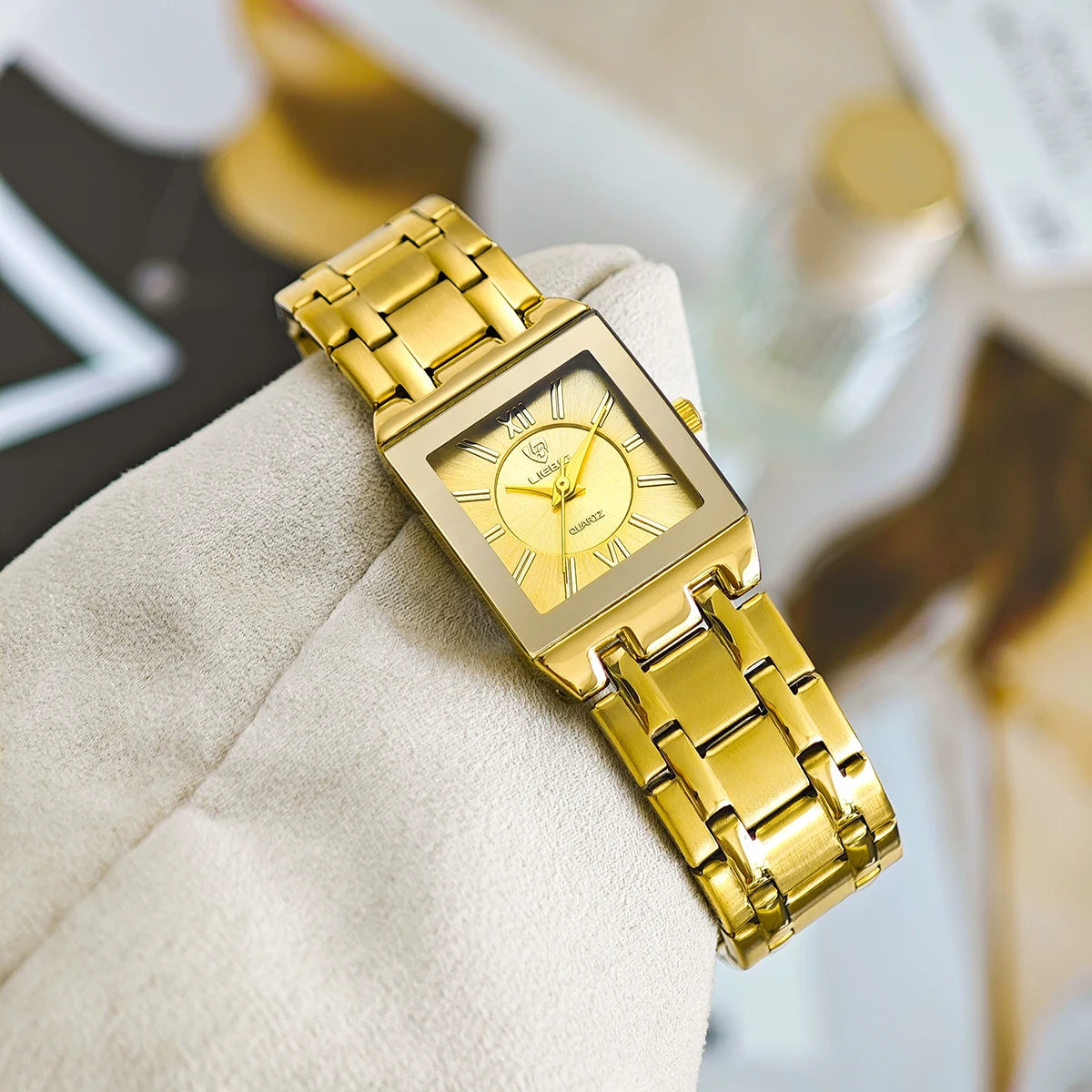 LIEBIG นาฬิกาข้อมือควอตซ์สุดหร - Luxury Watch List บทวิจารณ์และราคา