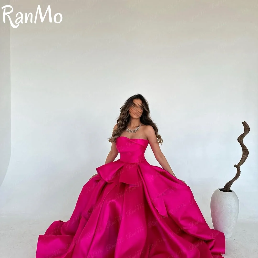 فستان حفلات Ranmo أنيق على شكل حرف a من الساتان بدون حمالات مع طيات بدون أكمام مكشكشة فساتين سهرة للمشاهير حسب الطلب