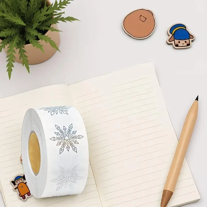 500pc/Roll Clear Snowflakes Labels Christmas Stickers for Kids Presents Baked Goods Packing Envelope Decoration Stationery