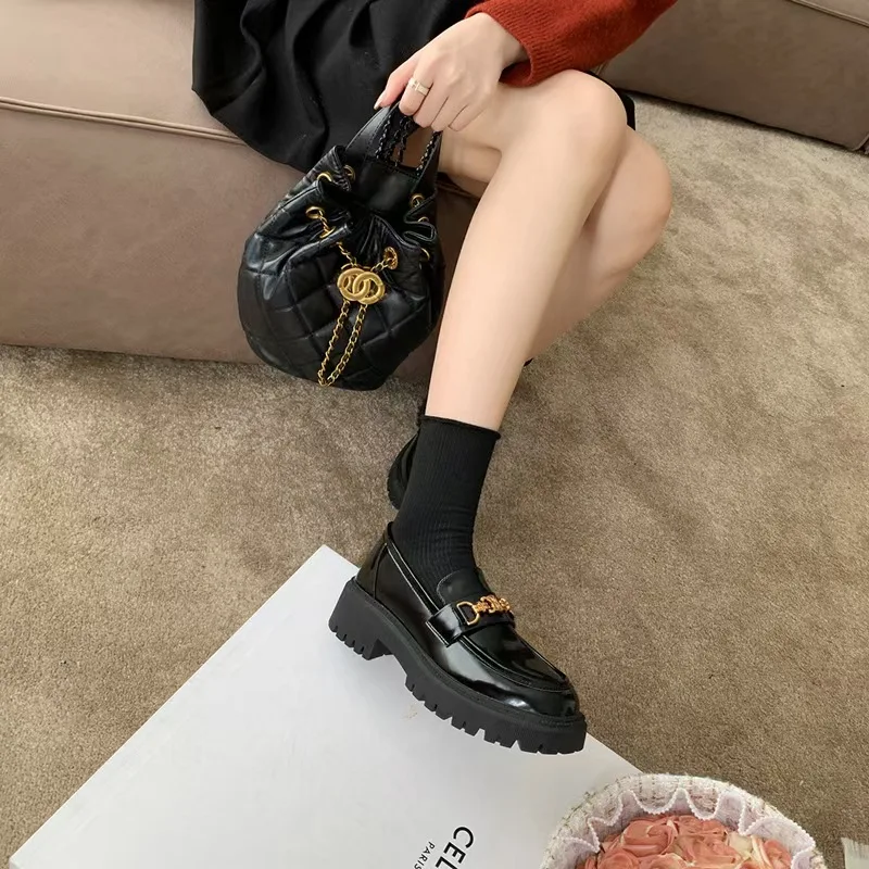 

2025 Women Spring New Black Platform Flats Shoes Women Loafers Slip on Boat Shoes Metal Designer Casual Leather Oxfords