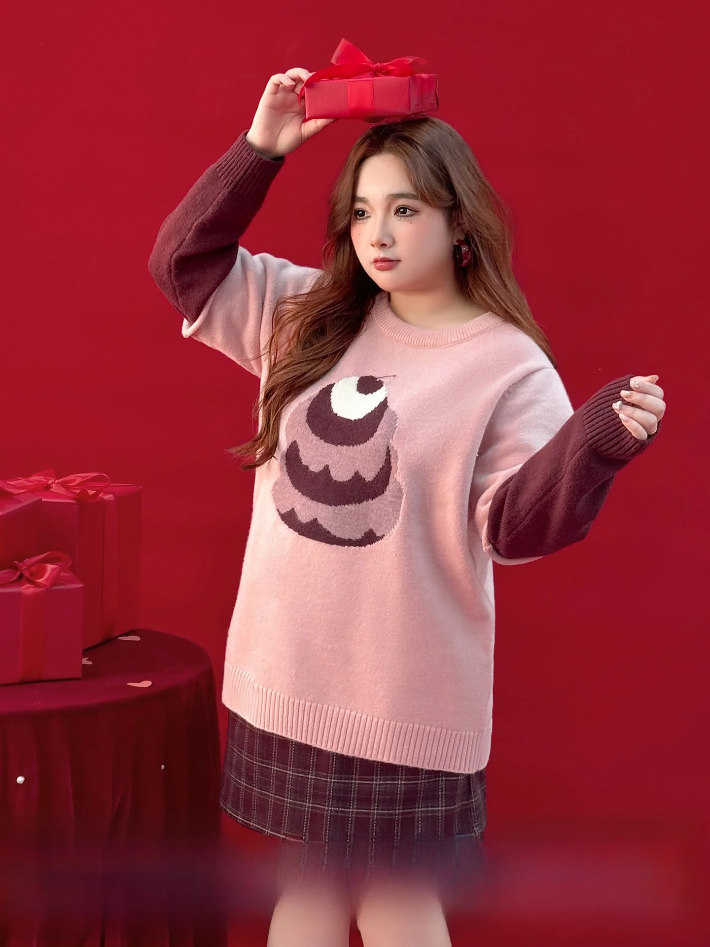 

Женский вязаный свитер больших размеров в корейском стиле с мультяшным принтом, весенний свободный трикотажный джемпер с эффектом двухслойности, свободный топ с узором «кейк»