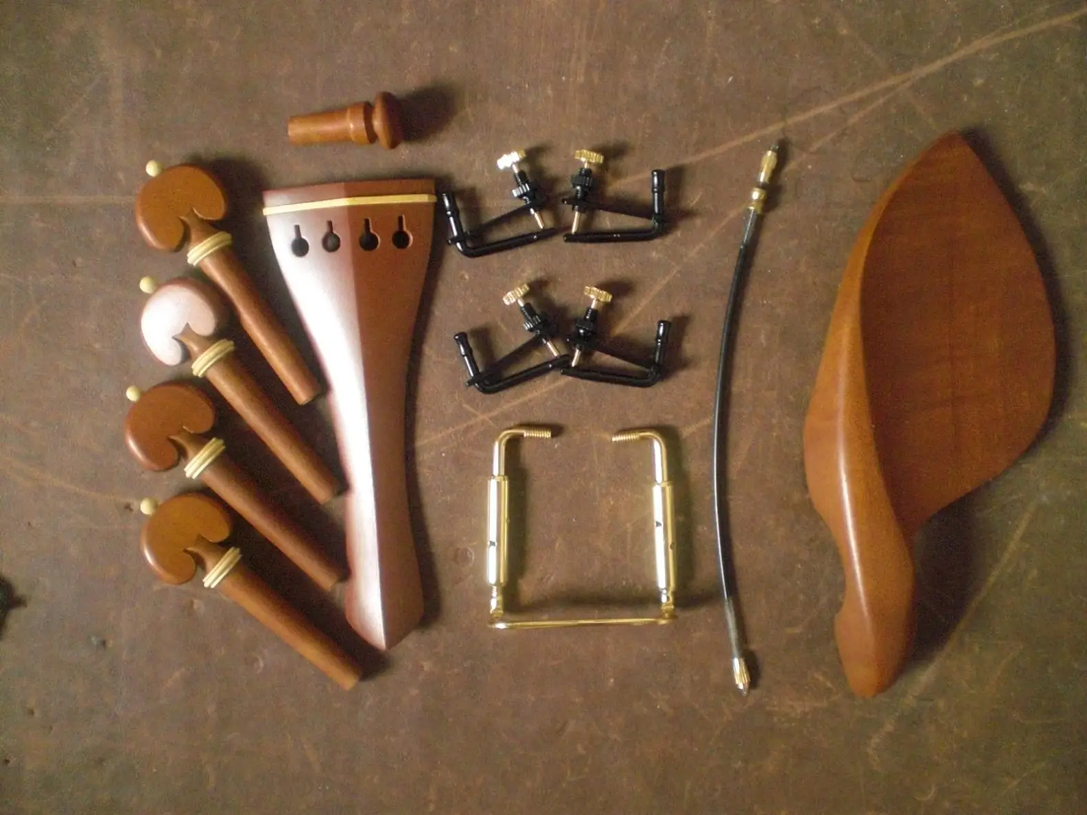 

1 Set JUJUBEWOOD Violin fitting with 4 pcs fine tuners and 1 pc violin tail gut & Chin rest screw All 4/4