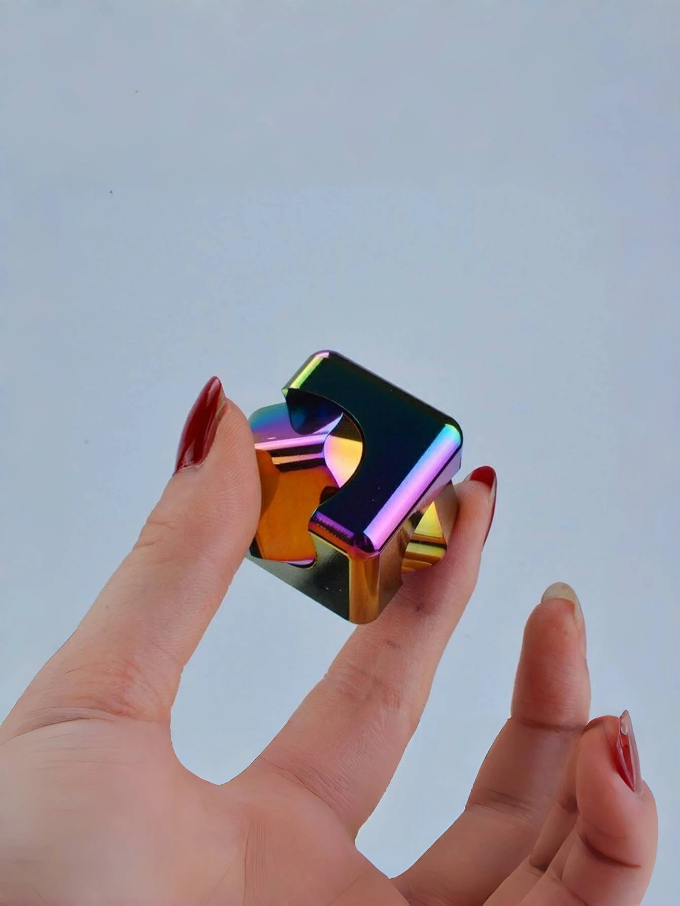 Spinner per dita cubo magico in metallo giocattolo colorato per bambini in lega giocattolo creativo per alleviare lo stress per adulti