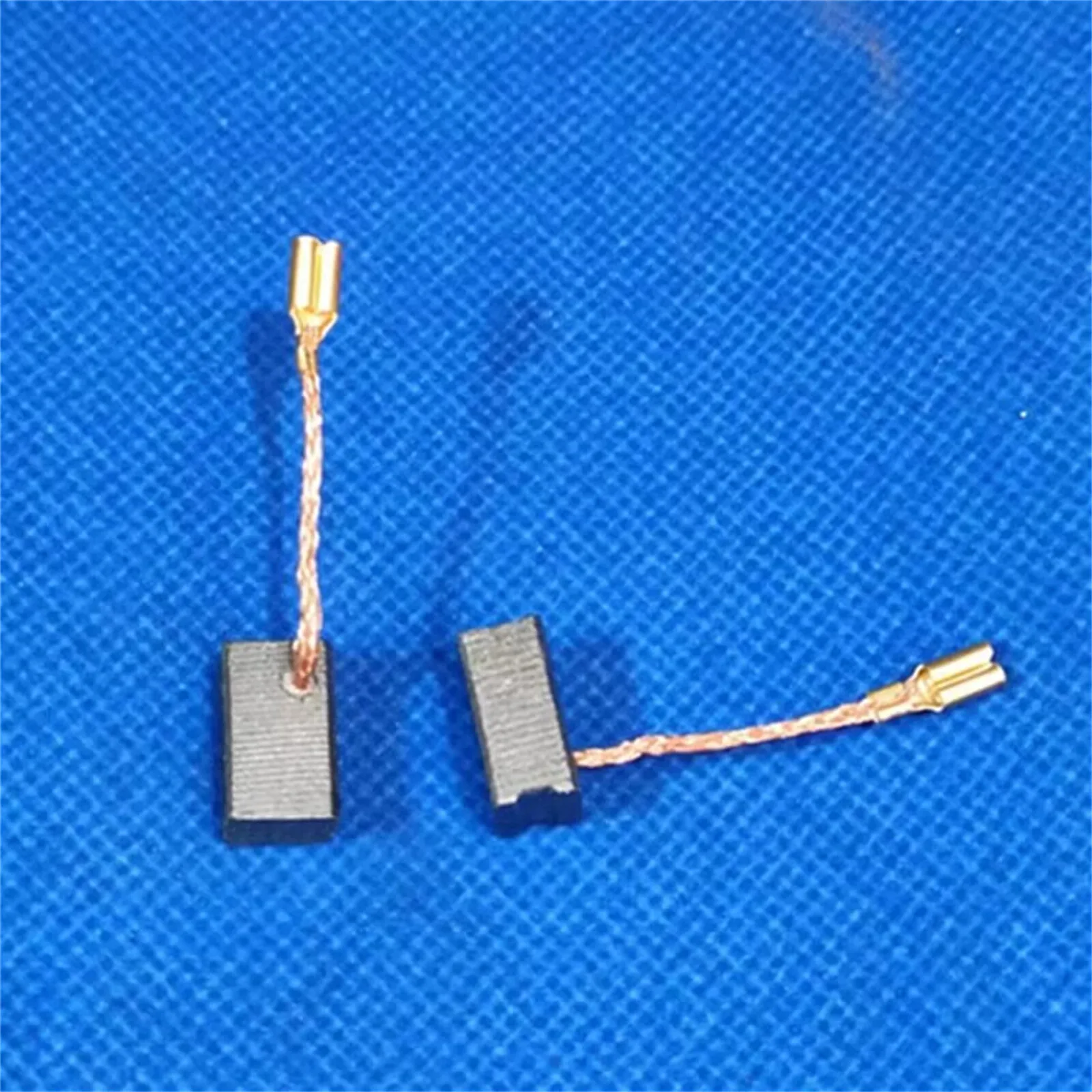 

Угольные щетки E74 для угловых шлифовальных машин BOSCH GWS7-100, 7-125, 720, GWS7, 10 шт.