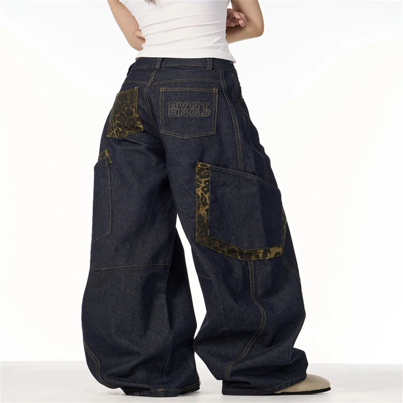 Męskie jeansy w stylu vintage, luźne, proste nogawki, wzór w panterkę, łączone, z ostrym brzegiem, o amerykańskim charakterze High Street, z efektem sprania i designerskim akcentem.