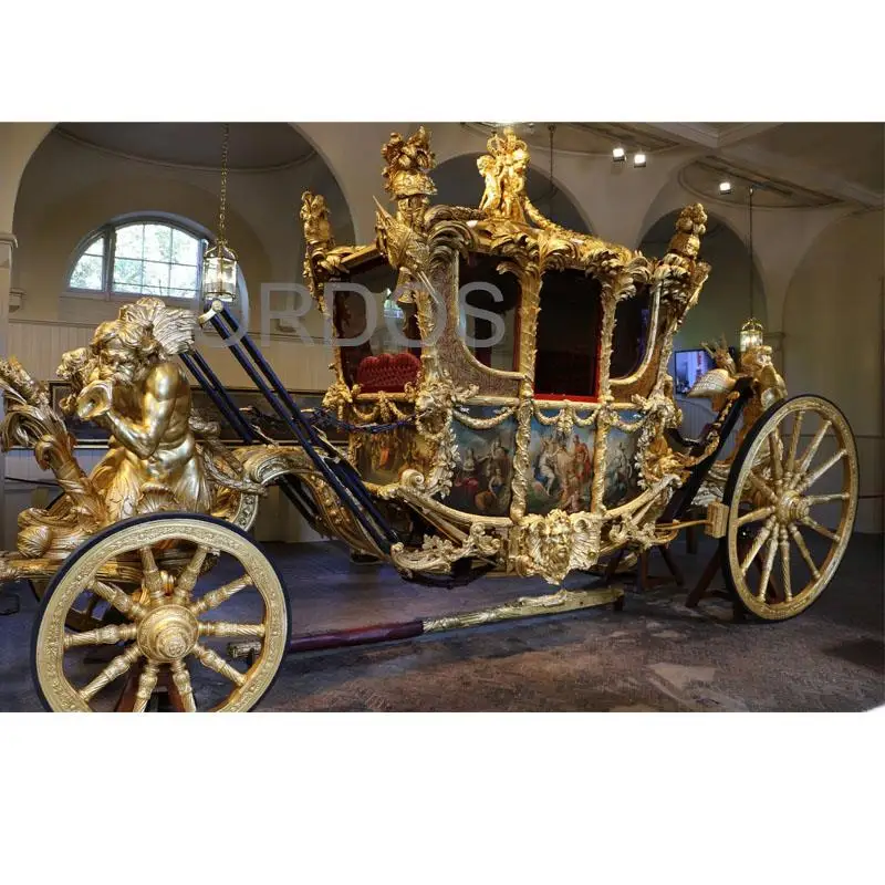 

Gold state coach of the Royal Mews chinese build