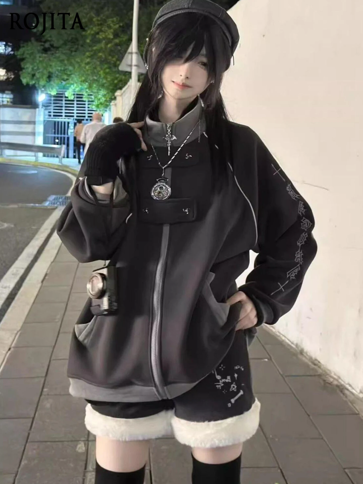 

Dark Style Cute Cool Stand Collar Zipper Gray Loose Mid-length Sweatshirt and Black Shorts Two-Piece Sets Women Outfits