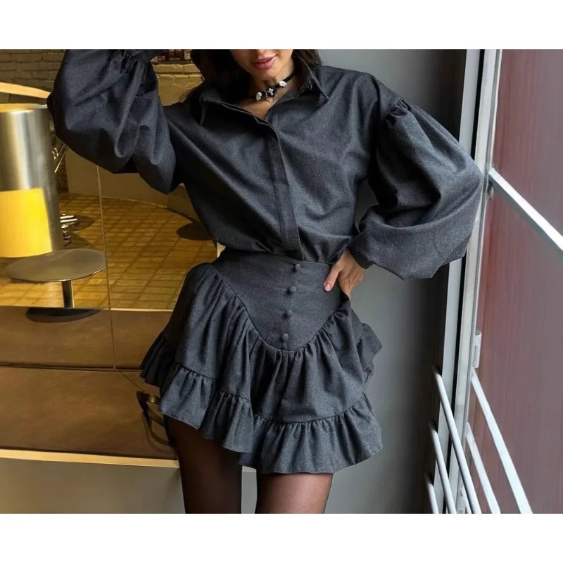 

Элегантный женский комплект нового стиля 2025 года, высококачественный весенний клетчатый дизайн, короткая юбка с рюшами, комплект из двух предметов