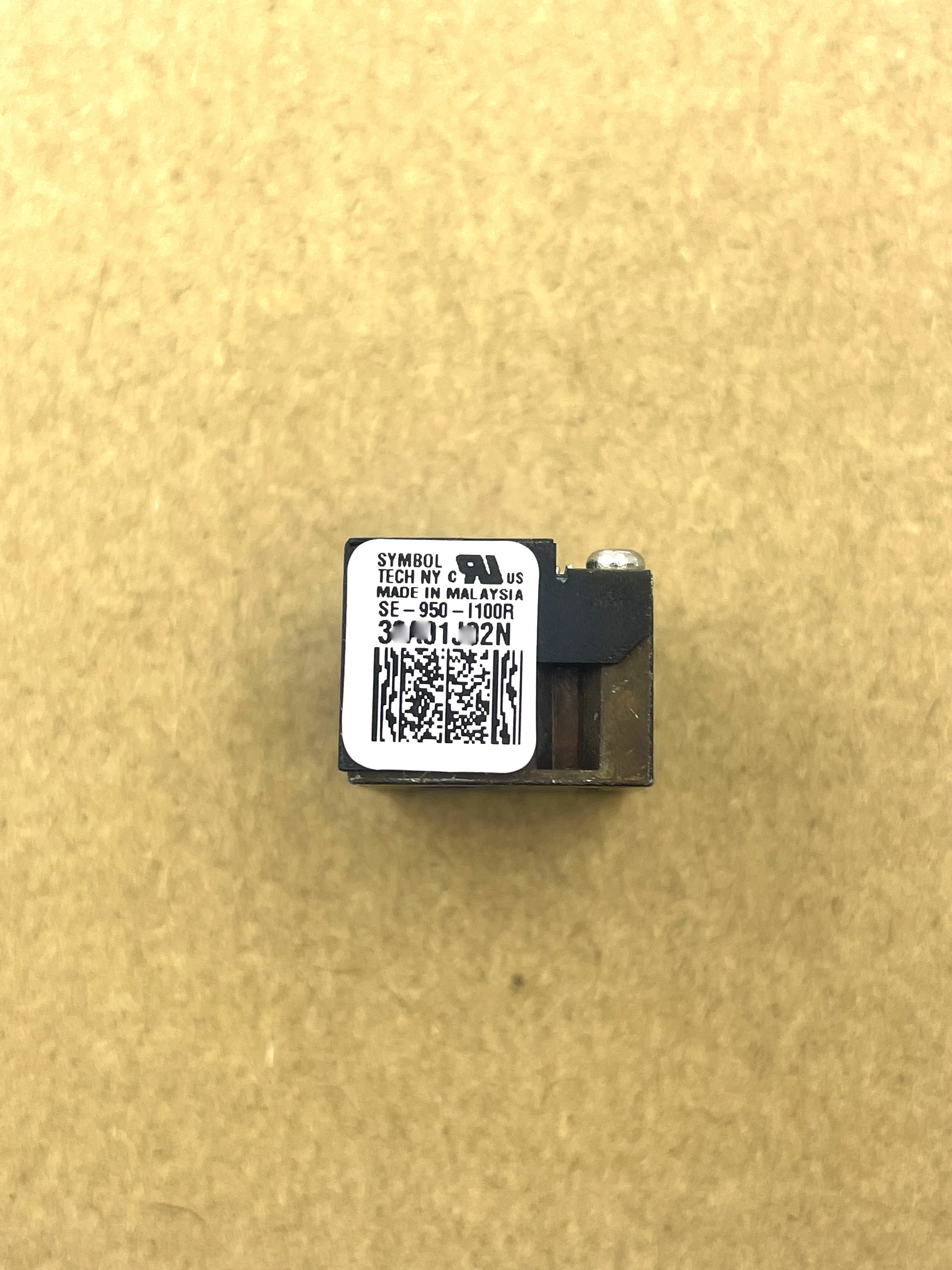 

SE950 1D сканирующий двигатель 20-68950-01 для символа MC3190R MC3190S MC3190G MC3100R SE-950-I100R