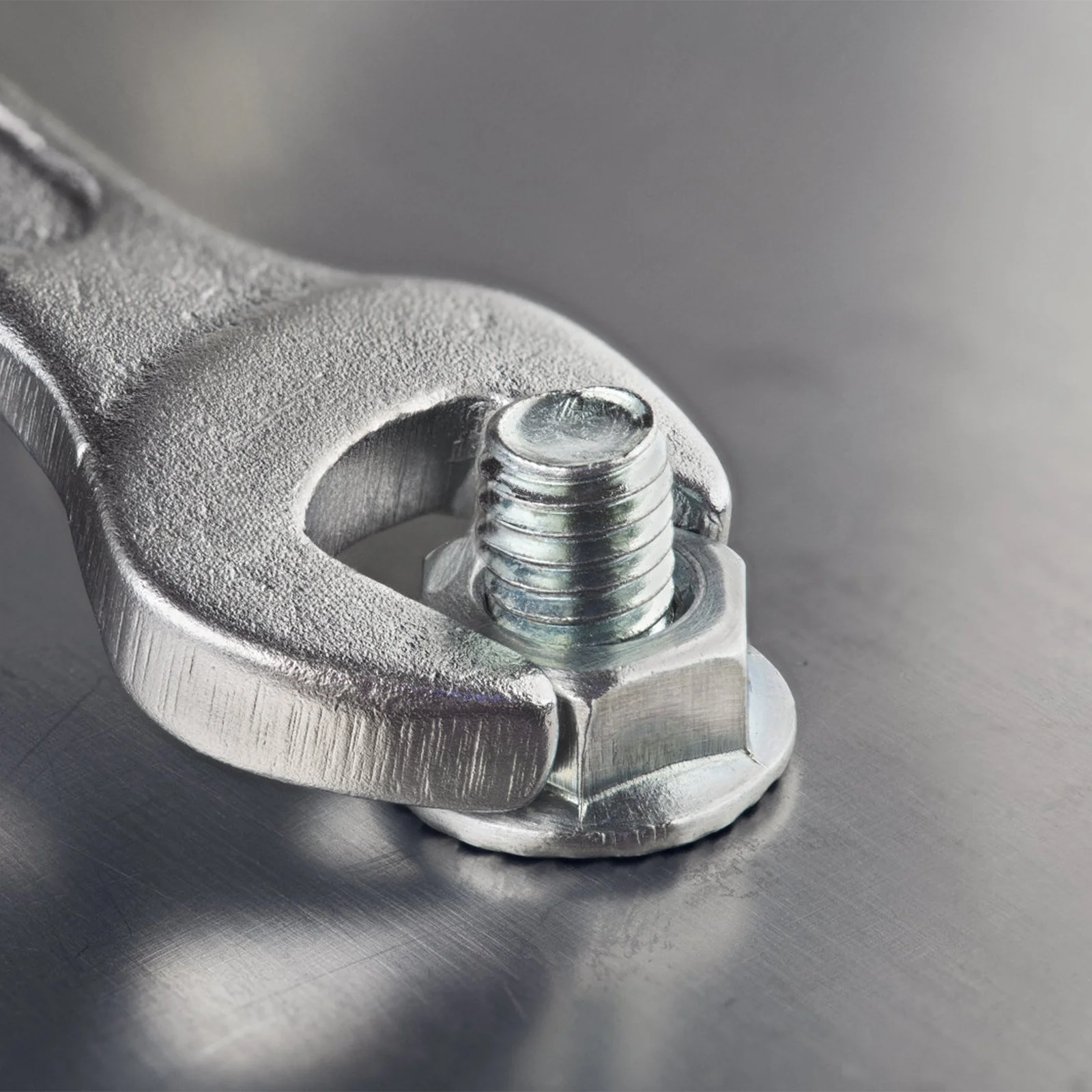 

20Sets Carriage Bolts Carbon Steel Zinc Plated Fully Threaded Screw Kit Nut and Bolt Set Round Neck Hardware Assortment