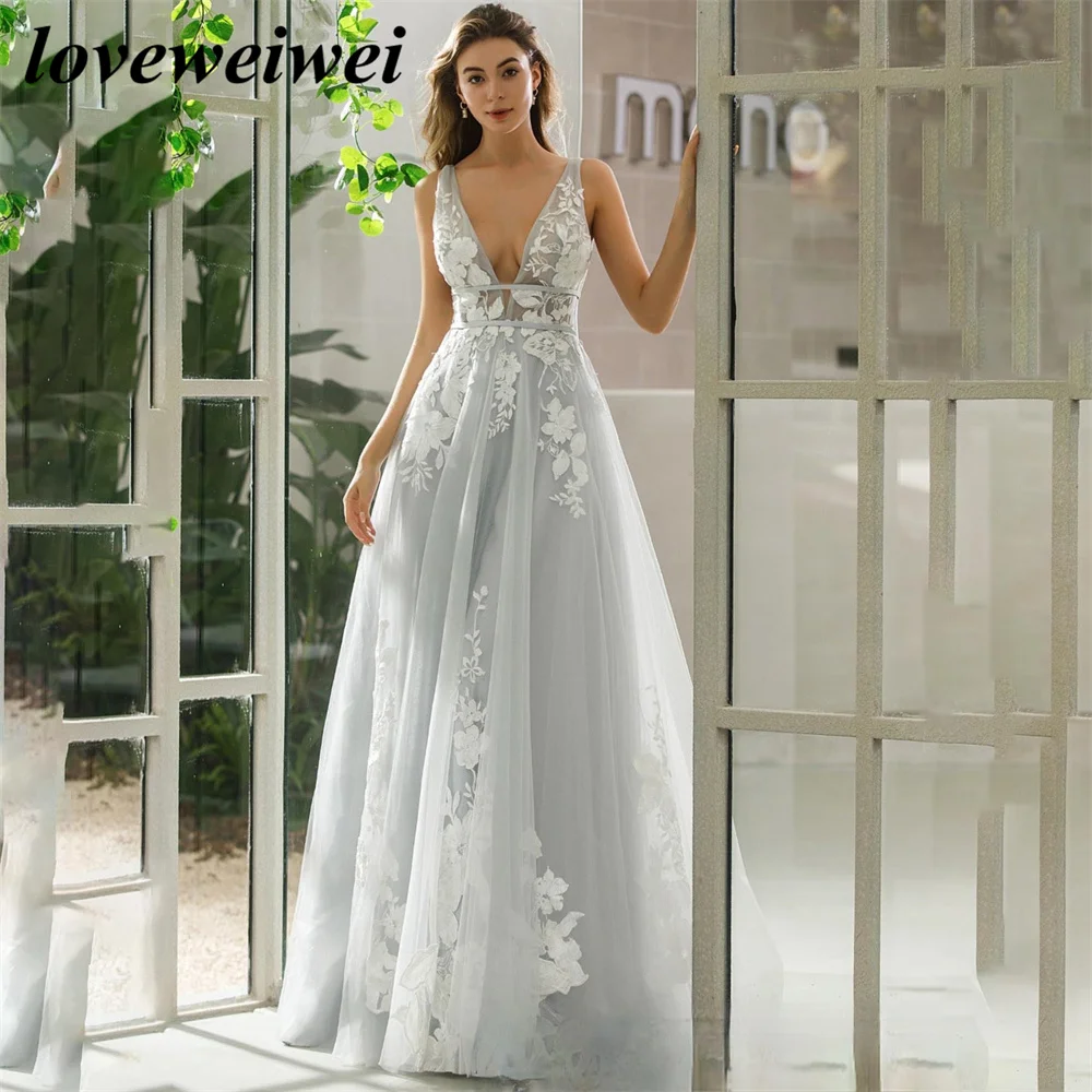 Fascinating Modern V-Neck Women's Wedding Dresses Vintage Lace Appliques A Line Bride Gowns Backless Sleeveless Robe De Mariée