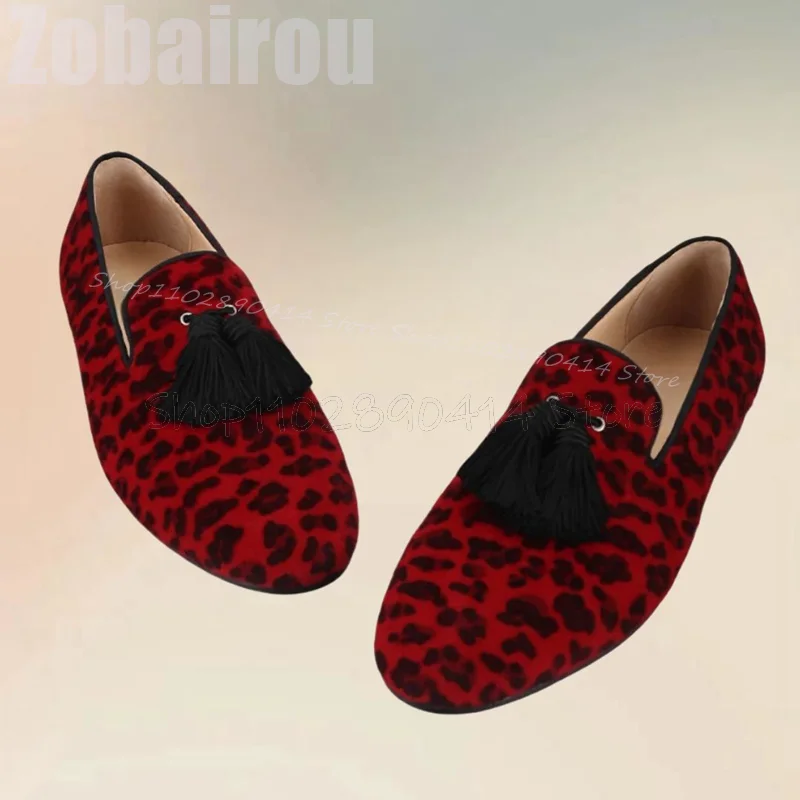 Mocasines de decoración con borlas para hombre, zapatos informales con estampado de leopardo rojo, sin cordones, hechos a mano, lujosos, para fiestas, banquetes y citas