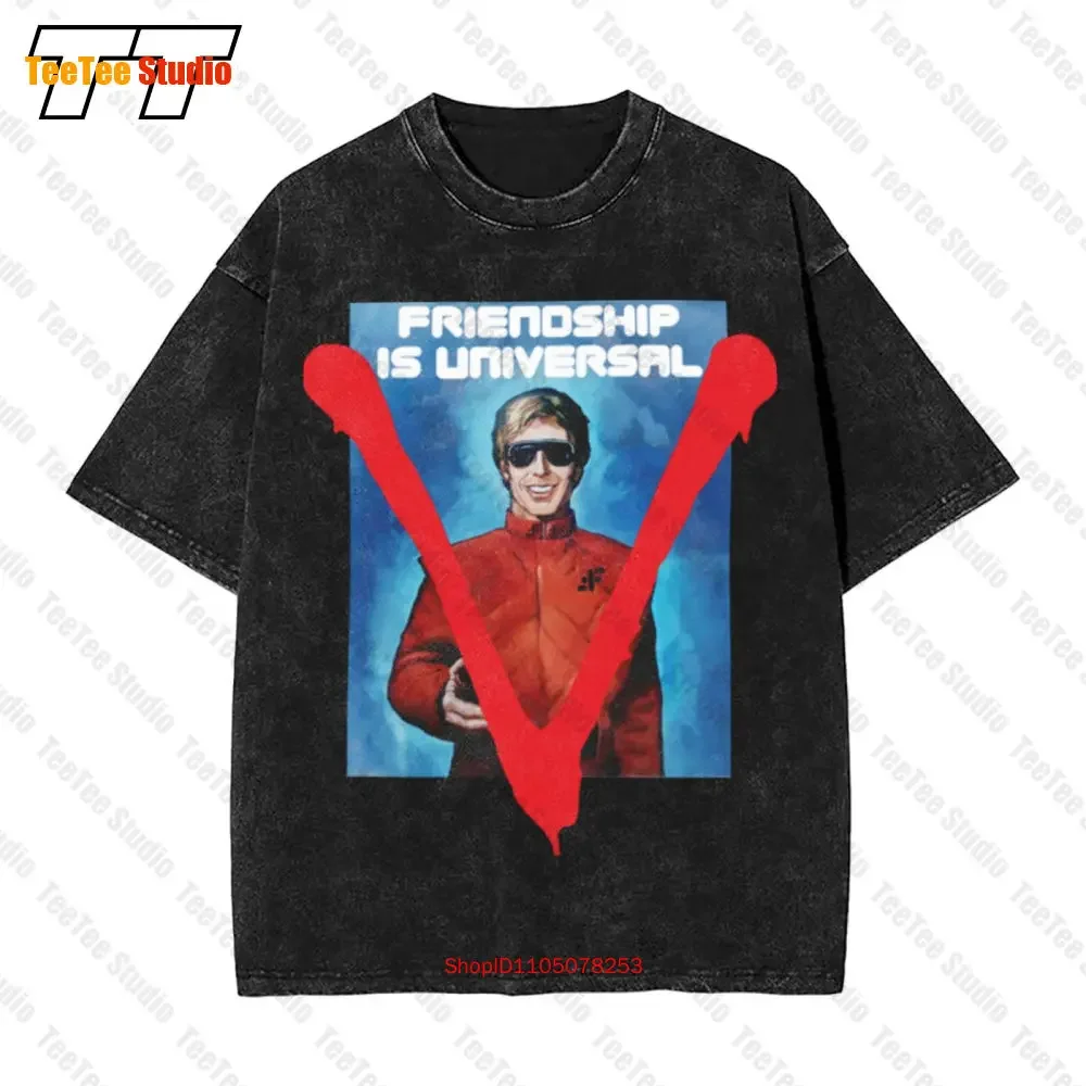 The Visitor Propaganda Poster Vintage Oversized T-Shirt 6CSV