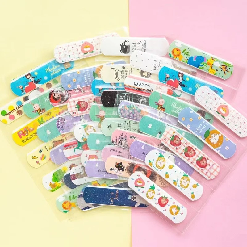 Cute Cartoon Medical Patch Waterproof Wound Adhesive Bandage Breathable First Aid Adhesive Plaster for Kids Band Aids 200Pcs/Set