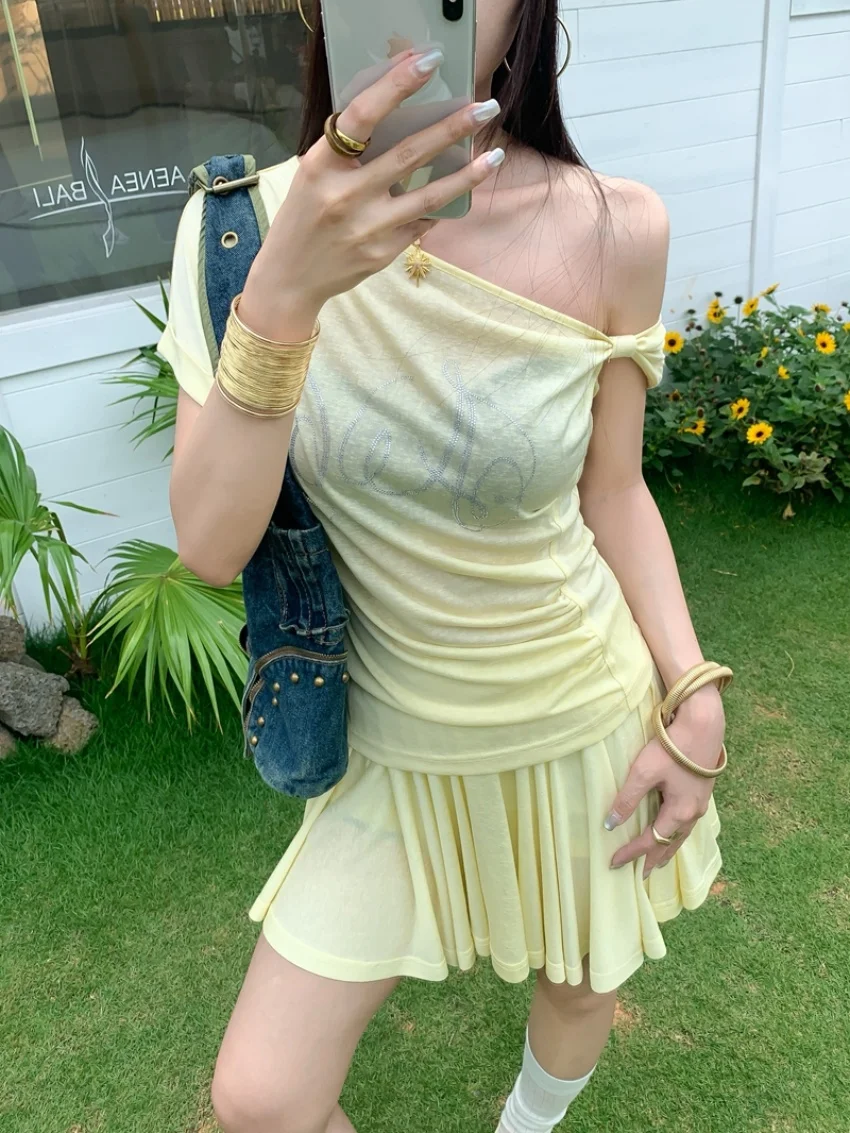 Alien Kitty Summer 2 Piece Outfit Sets Women Off Shoulder T-Shirts Pleated Y2K Mini Skirt Casual Camp Gentle Solid OL Streetwear