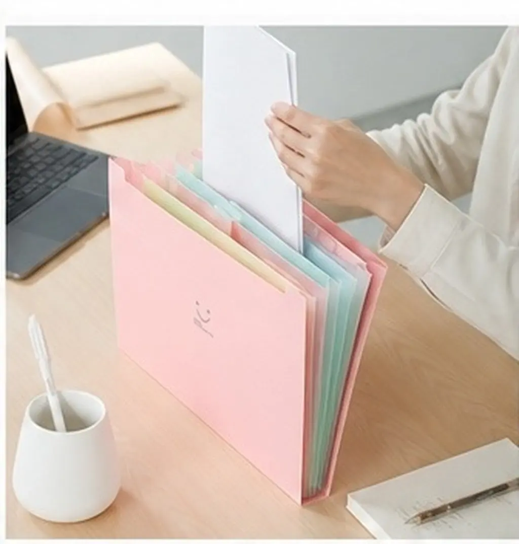 5 Pockets A4 Plastic Expanding File Folder Snap Button Closure for Documents Organization Home Office School Use Pink Blue Green