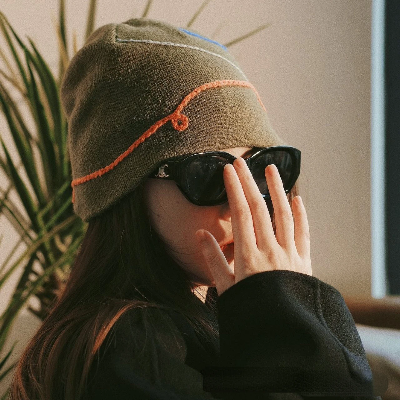 قبعة باردة محبوكة بسلسلة مخصصة ، قبعة بلوفر مقعرة الشكل ، قبعة تكديس عصرية ، الأم والطفل ، الفتيات ، الشتاء