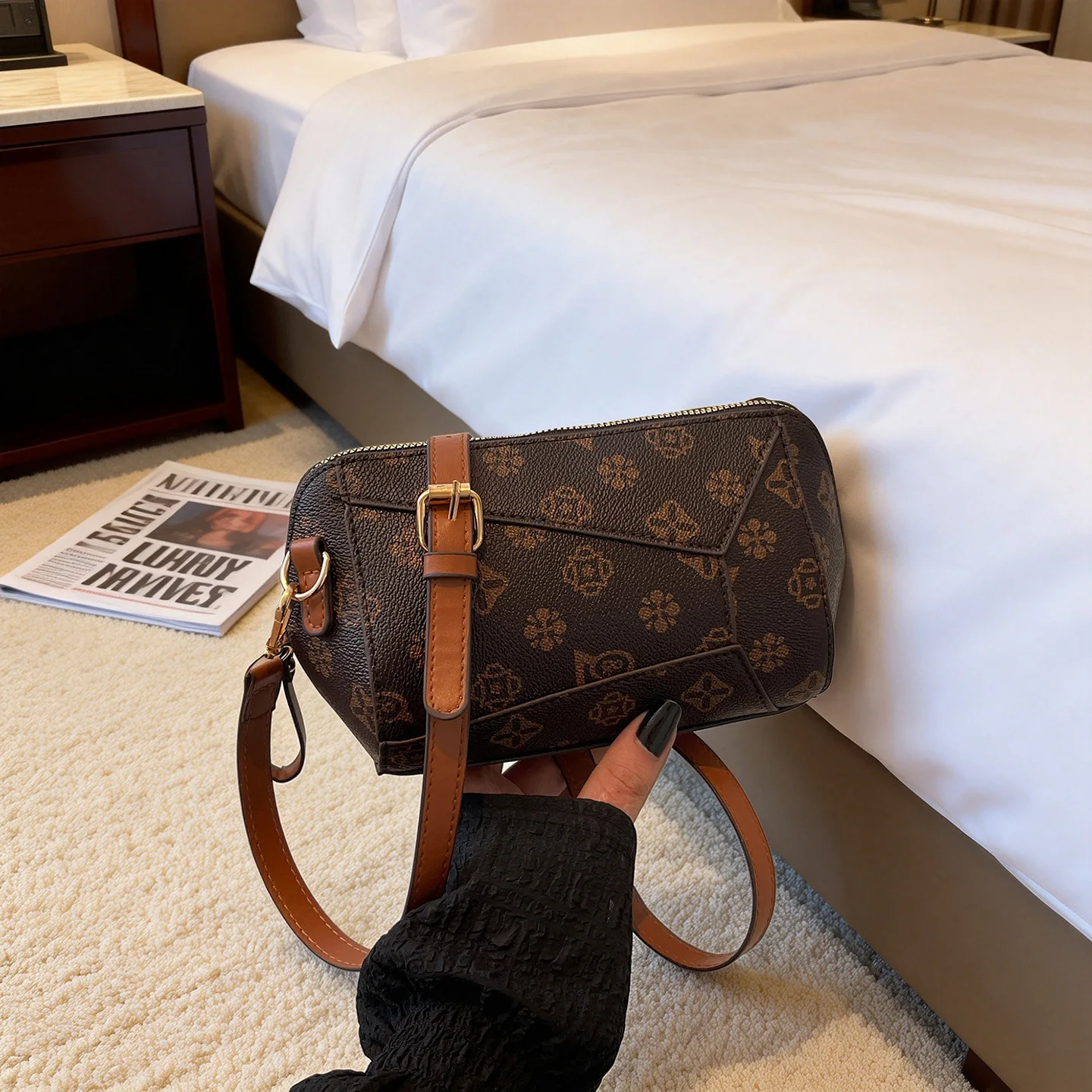 

New fashionable versatile old flower printed small bag women's bag high-end single shoulder oblique span bag