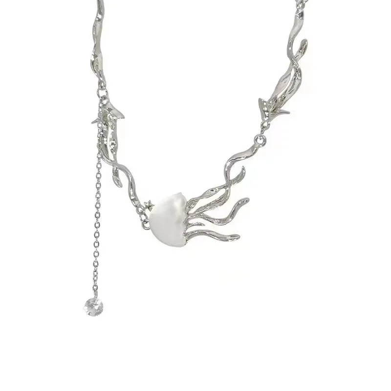 Collier de lave méduse couleur MSI, collier haut de gamme, design de niche, style Ins Cool, doux