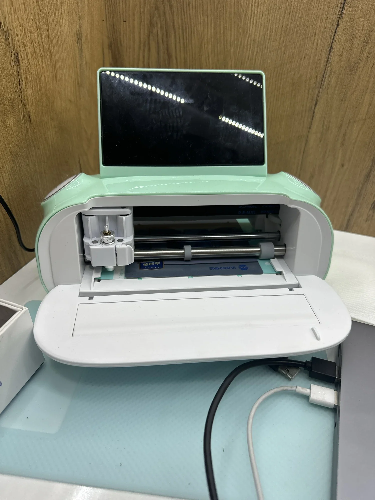 2025 MINI-XR Hydrogel Screen Protector Cutting Machines Automatically Fitting For Mobile Phone Prote...