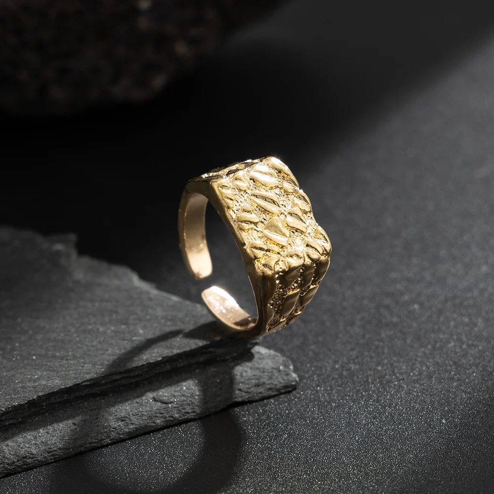 Hammered Pebble Textur-Ring für Herren, verstellbarer Schmuckring in Gold- und Silberfarbe, organischer, klobiger Statement-Stil – Detail 4