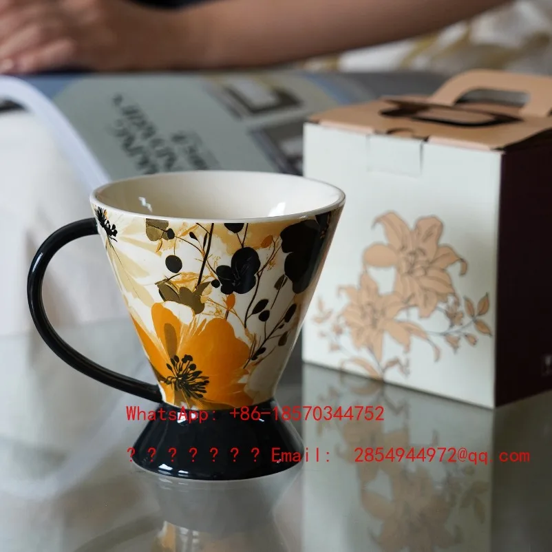 creative-retro-style-goblet-with-spoon-mug-gift-box
