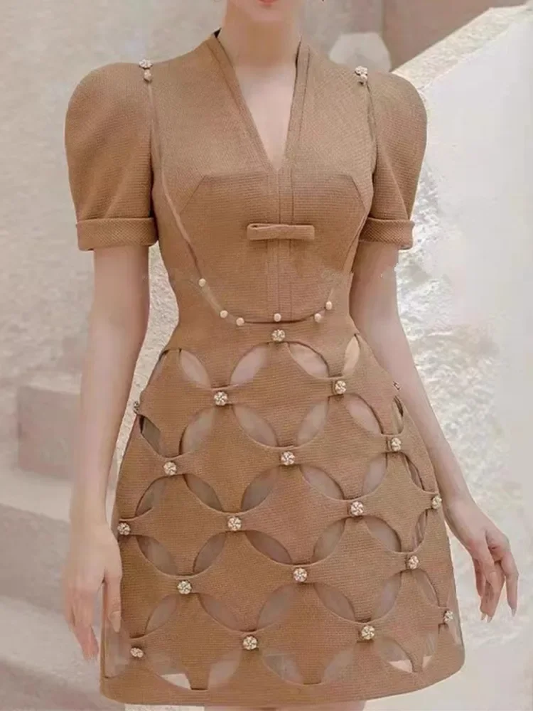 

New Fashion Khaki Patchwork Luxury Runway Dress For Women Slim Waist Slim Diamond Embellishments Holiday Dresses