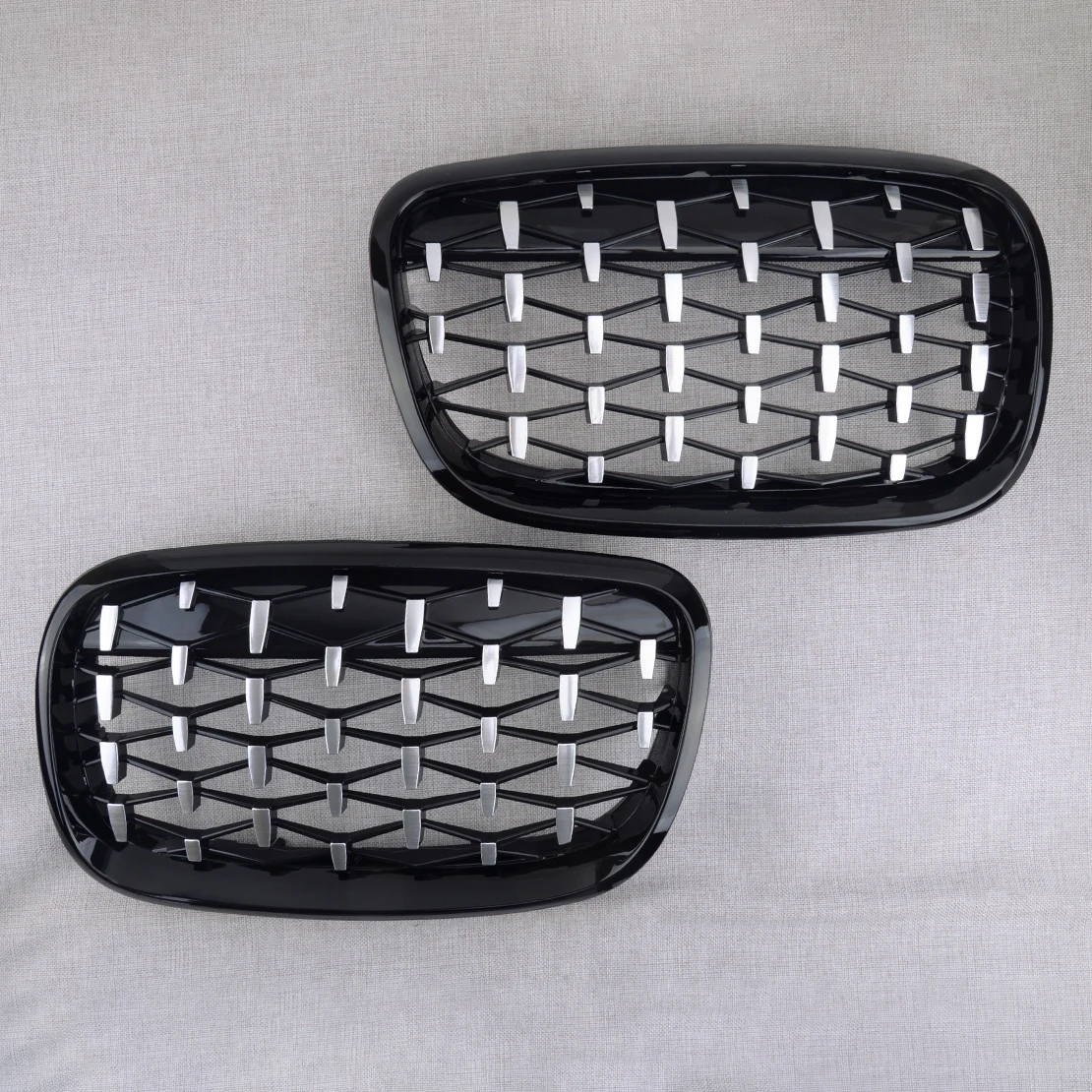 51137157687 51137157688 1 Pair Front Kidney Grille Diamond Grill 51137305589 Fit for BMW X5 E70 X6 E71 Hybrid E72 51137305590