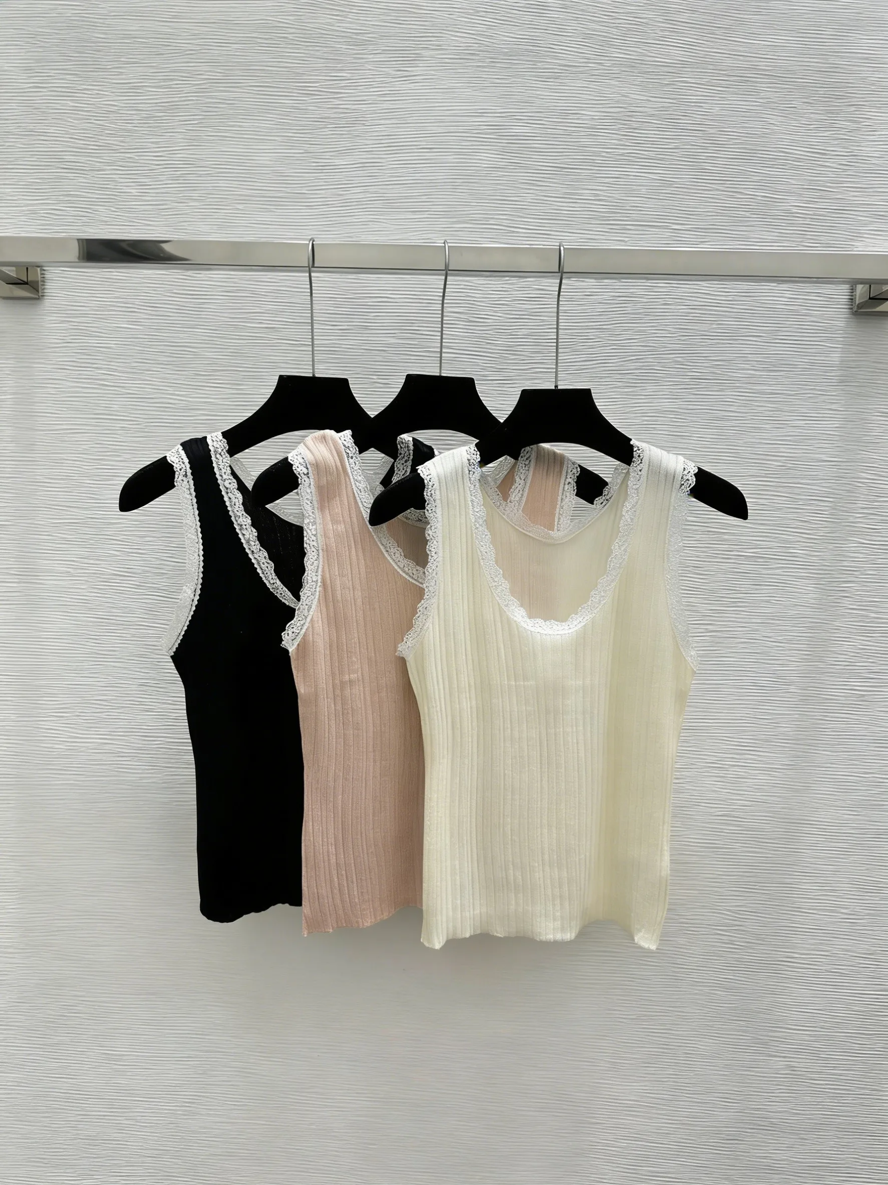 

High-Quality Fashion Casual Pure Cotton Sleeveless Top Women's Comfortable and Stylish Summer Wear