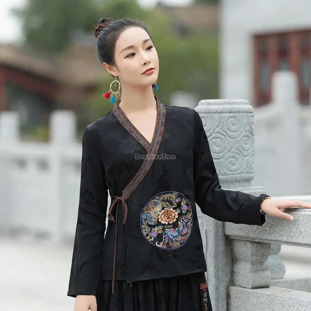 2023 new chinese national retro style women v-neck long sleeve embroidery satin jacquard chinese style hanfu tang suit top t001