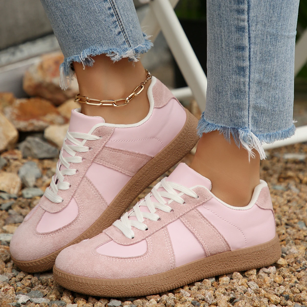 

*Fashionable and Sexy Lace Up Hot Selling Vulcanized Shoes Spring/Autumn New Round Toe Comfortable Casual Sports Shoes for Women