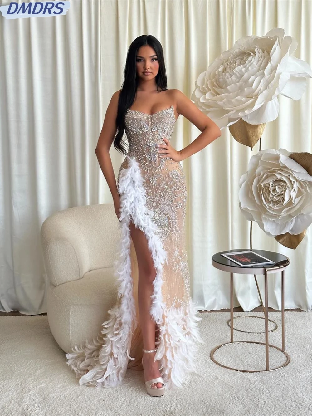 Luxury Feathers Straight Cocktail Gown Sexy Side High Slit Evening Dress Shiny Rhinestone Prom Dresses Customized Robe De Mariée