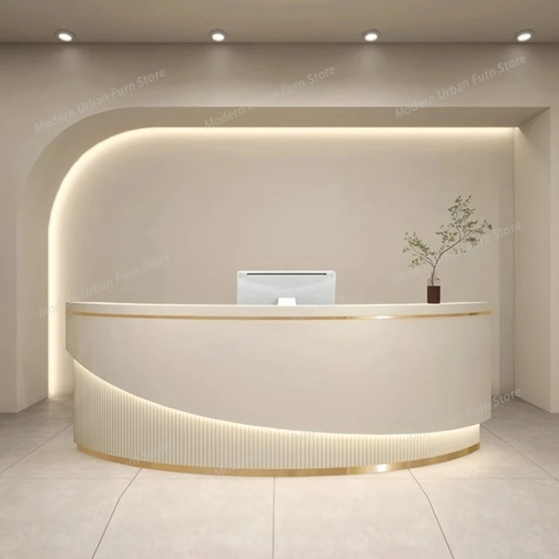 

Современная арочная стойка ресепшн белого цвета для клиник, салонов красоты и магазинов. Мебель для ресепшн.