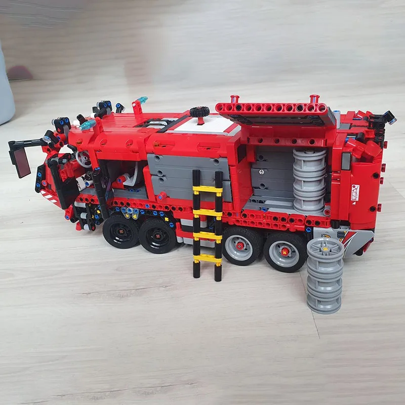 Moc قوالب بناء وحدات 42098 النمر خزان 8x8 مطار سيارة مطافئ التكنولوجيا كتل عيد الميلاد لتقوم بها بنفسك لعبة هدايا البناء #4