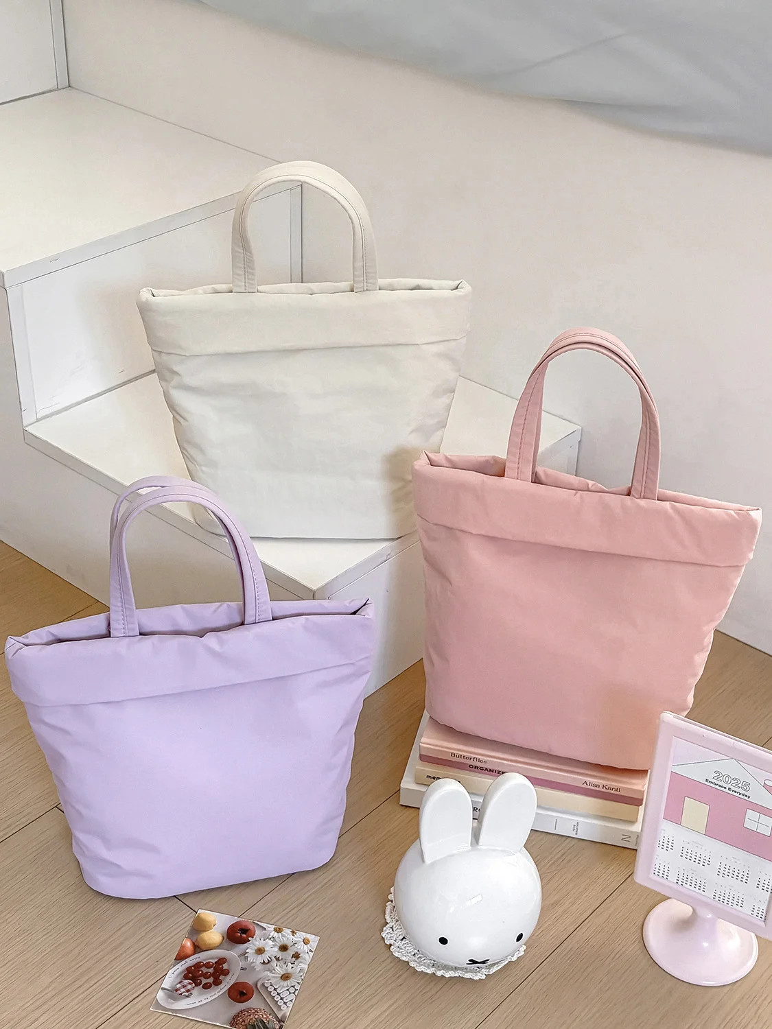 Fresh and versatile, portable handbag for commuting, flip-top macaron tote bag, Korean style, solid color, simple design