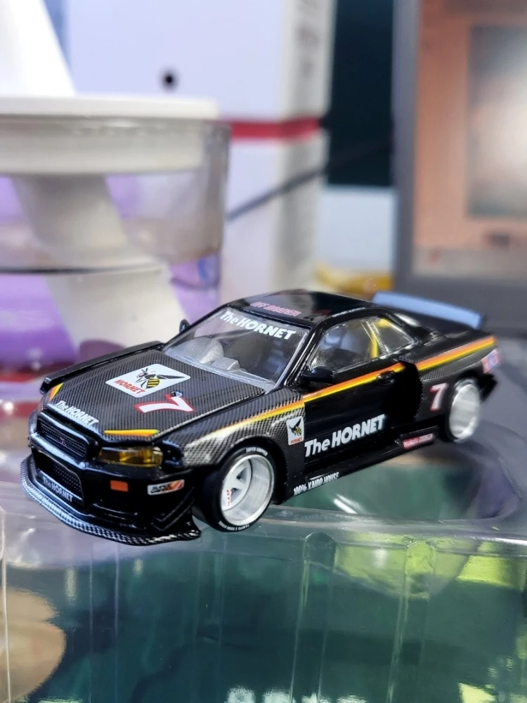 1:64 Kaido House X Mini Gt Nissan Syline Gt-R R34 Works Tamiya Hornet V1#7 Diecast Car Alloy Car Model Finished Decoratio Toy