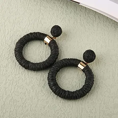 Vintage Raffia Cutout Round Stud Earrings Bohemian Hand Woven Raffia Stud Earring for Women Seaside Vacation Jewelry Gifts