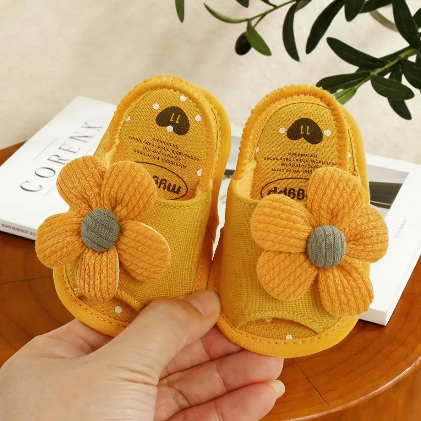 Summer baby flower walking shoes with breathable soft sole a