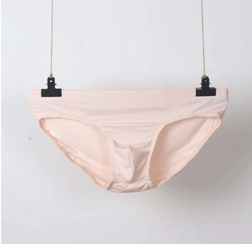 

New men's ice silk panties e a trace of ultra-thin silky breathable translucent low waist briefs comfortable cool underwear male