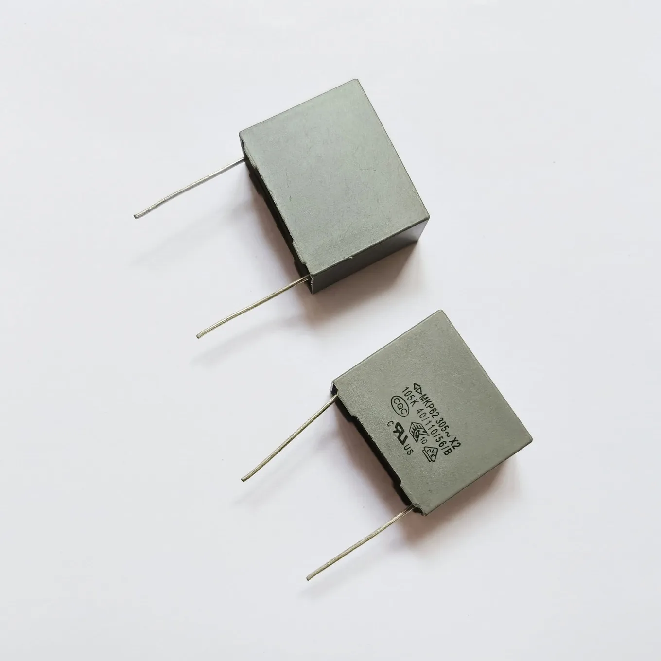 Original New 100% C42Q2105K9FC000 farad film capacitor MKP62 X2 105K 305VAC 1UF 305V (Inductor)