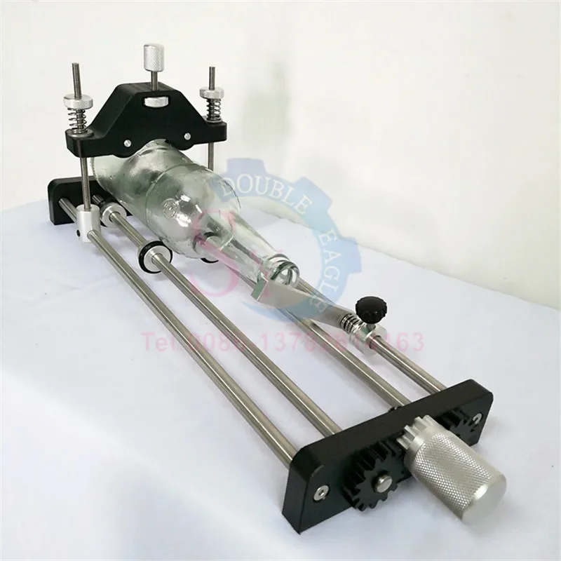 سكين يد قابل للتركيب من الفولاذ المقاوم للصدأ بتصميم جديد لعام 2022 لزجاجة زجاجية مستديرة قاطع يدوي أداة قطع زجاجات النبيذ اليدوية ذاتية الصنع