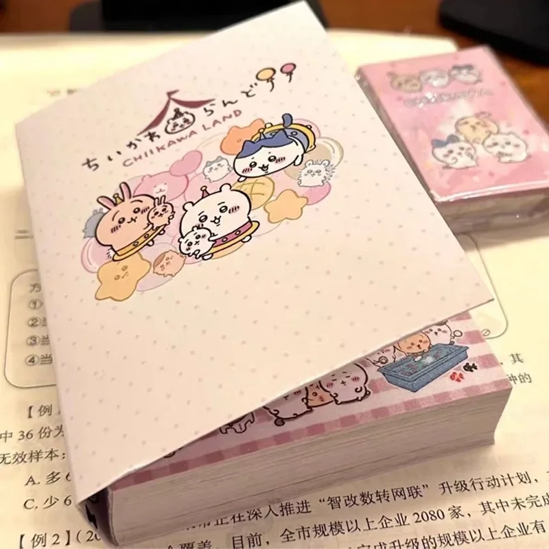 Image of Anime Chiikawa Niedliches Zubehör Superdickes Stickerbuch Süßes Cartoon-Aufkleberbuch Tragbare DIY-Dekoration für Schüler