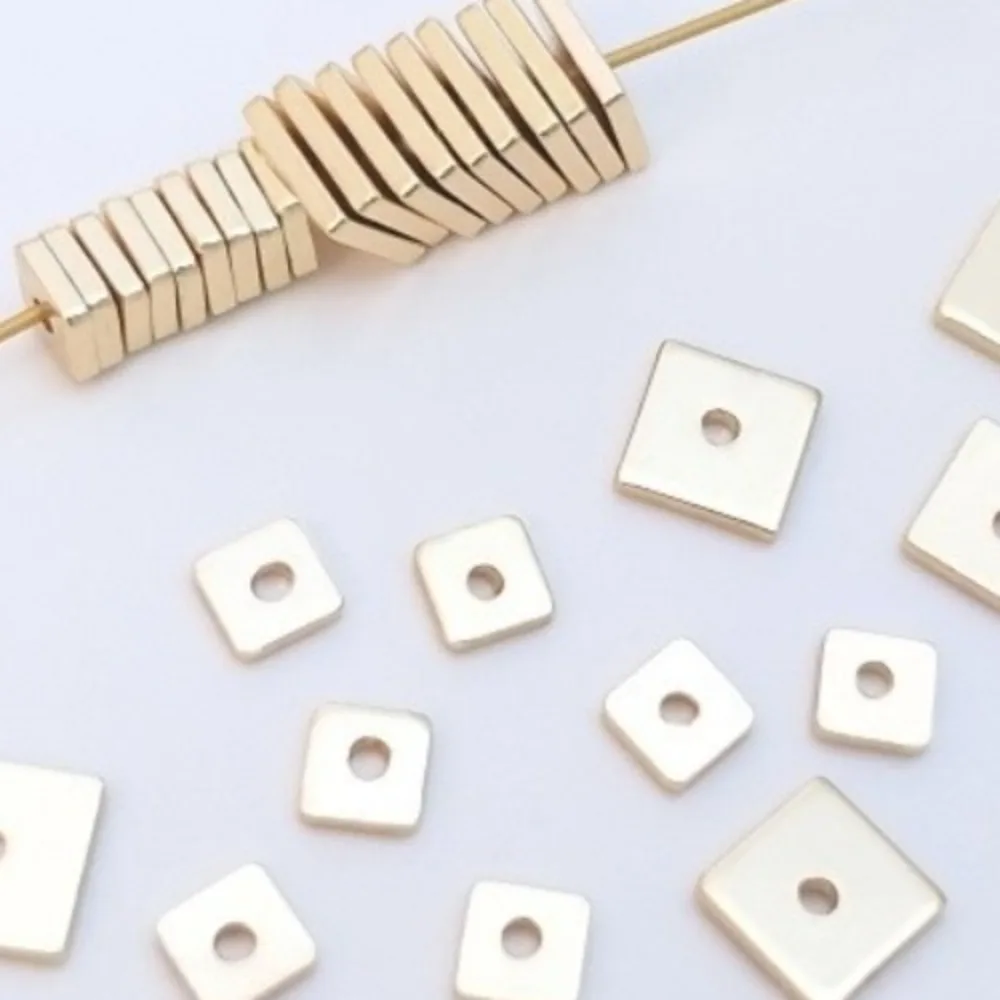 

Медь 14 К Золото Цвет Квадратный Медный Покрытие Настоящее Золото Квадратная Тонкая Прокладка Ручной Работы DIY Браслет Ожерелье Ювелирные Изделия Прокладка Материал